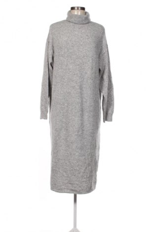 Рокля Lindex, Размер L, Цвят Сив, Цена 27,99 лв.