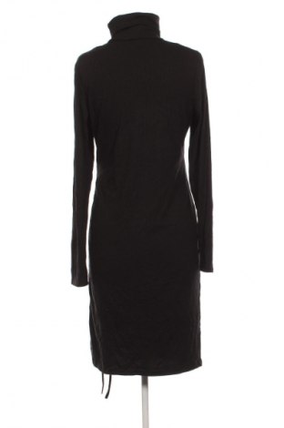 Рокля Lindex, Размер M, Цвят Черен, Цена 23,99 лв.