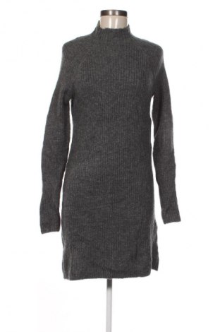 Рокля Mango, Размер S, Цвят Сив, Цена 19,99 лв.