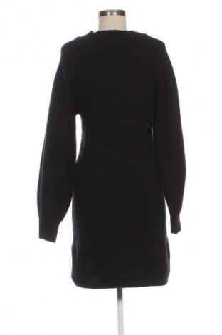 Рокля Mango, Размер M, Цвят Черен, Цена 91,20 лв.