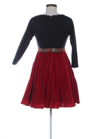 Рокля Mathilde, Размер XS, Цвят Многоцветен, Цена 82,08 лв.