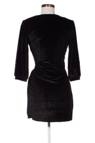 Рокля Medicine, Размер XS, Цвят Черен, Цена 39,14 лв.