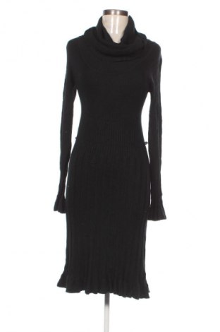 Ruha Miss Swan, Méret M, Szín Fekete, Ár 5 199 Ft