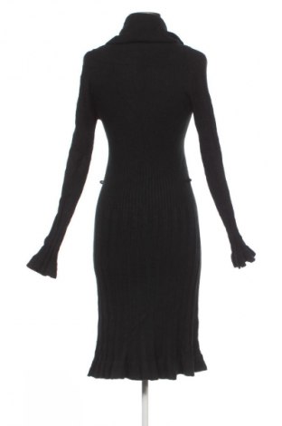 Ruha Miss Swan, Méret M, Szín Fekete, Ár 5 199 Ft
