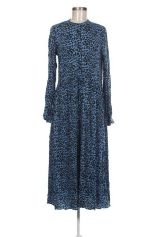 Рокля Moves, Размер M, Цвят Многоцветен, Цена 71,99 лв.