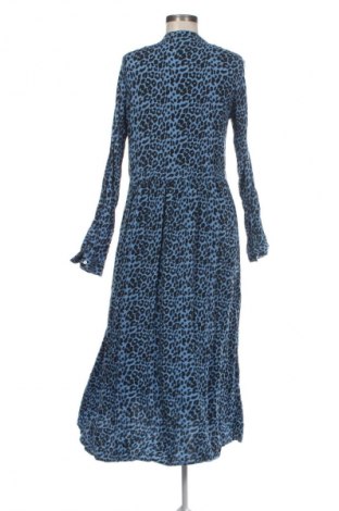 Рокля Moves, Размер M, Цвят Многоцветен, Цена 71,99 лв.