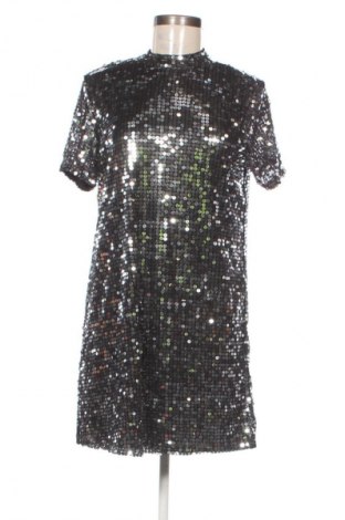 Ruha NA-KD, Méret S, Szín Ezüstös, Ár 13 279 Ft