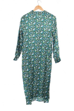 Рокля Object, Размер XS, Цвят Многоцветен, Цена 109,99 лв.