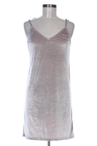 Kleid PUMA, Größe M, Farbe Grau, Preis € 41,94