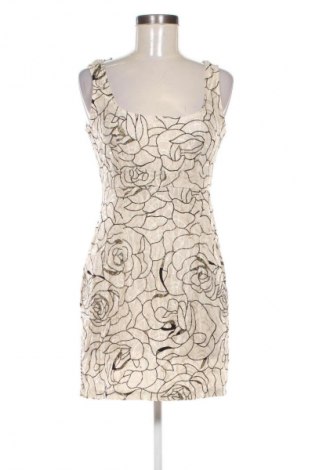 Рокля Pretty Little Thing, Размер M, Цвят Многоцветен, Цена 93,09 лв.