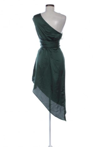 Рокля Pretty Little Thing, Размер S, Цвят Черен, Цена 61,94 лв.