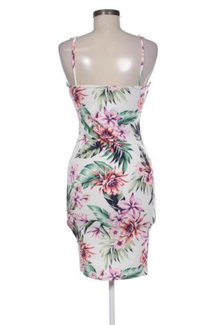 Šaty  Pretty Little Thing, Velikost S, Barva Vícebarevné, Cena  496,00 Kč