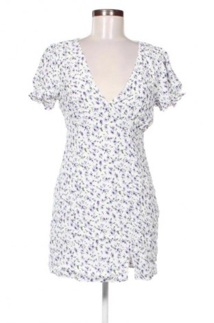 Рокля Pull&Bear, Размер M, Цвят Многоцветен, Цена 38,99 лв.