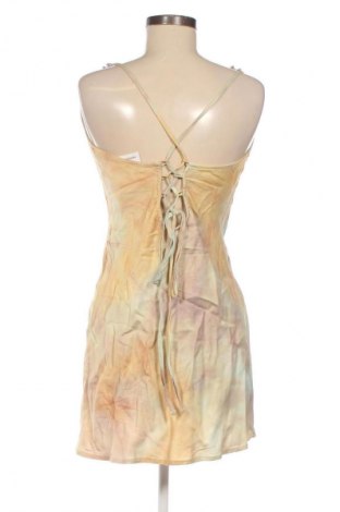 Šaty  Pull&Bear, Velikost XL, Barva Vícebarevné, Cena  496,00 Kč