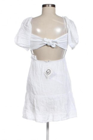 Kleid Pull&Bear, Größe S, Farbe Weiß, Preis 19,95 €