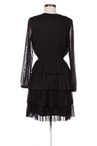 Kleid Reserved, Größe M, Farbe Schwarz, Preis 19,96 €