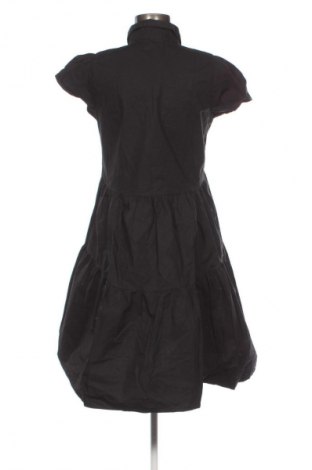 Рокля Reserved, Размер M, Цвят Черен, Цена 39,10 лв.