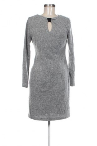 Sukienka Rinascimento, Rozmiar L, Kolor Szary, Cena 96,99 zł