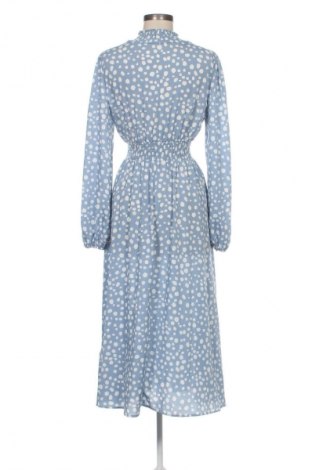 Рокля SHEIN, Размер M, Цвят Многоцветен, Цена 39,14 лв.