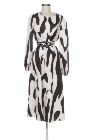 Рокля SHEIN, Размер M, Цвят Многоцветен, Цена 39,14 лв.