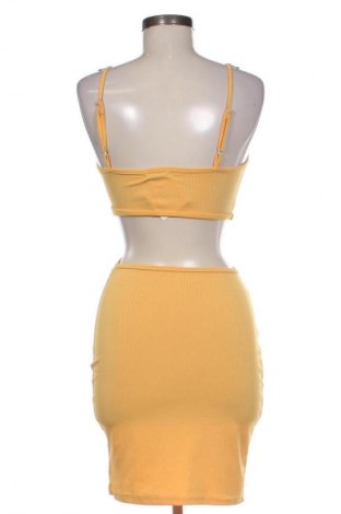 Šaty  SHEIN, Velikost XS, Barva Žlutá, Cena  496,00 Kč