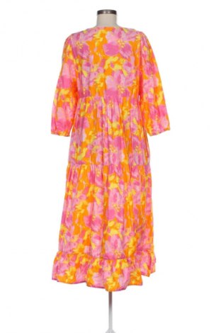 Рокля Sinsay, Размер XL, Цвят Многоцветен, Цена 39,00 лв.