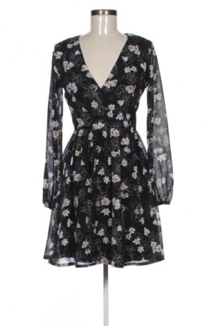 Рокля Sinsay, Размер XS, Цвят Многоцветен, Цена 39,15 лв.