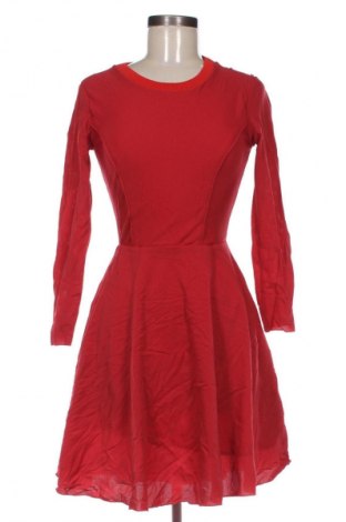 Ruha Sportmax Code, Méret S, Szín Piros, Ár 17 969 Ft