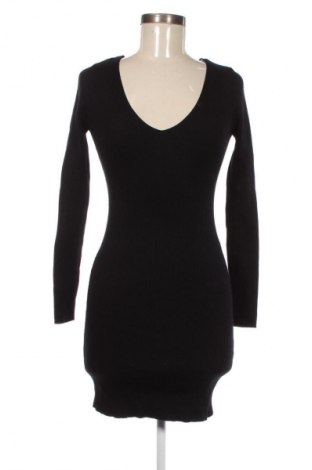 Kleid Stradivarius, Größe XS, Farbe Schwarz, Preis 11,99 €