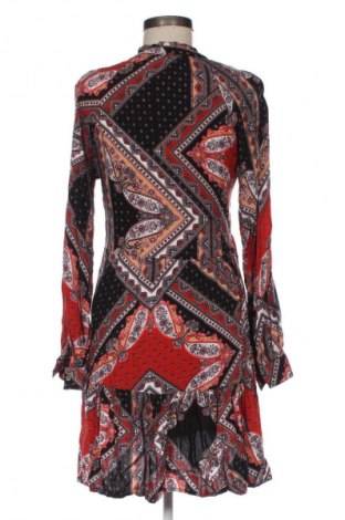 Рокля Stradivarius, Размер S, Цвят Многоцветен, Цена 39,15 лв.