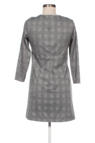 Рокля Stradivarius, Размер S, Цвят Многоцветен, Цена 13,99 лв.