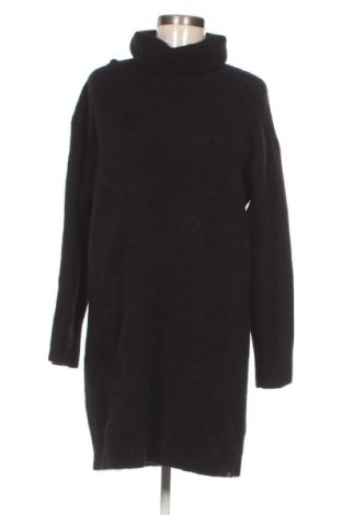 Рокля Superdry, Размер M, Цвят Черен, Цена 109,99 лв.