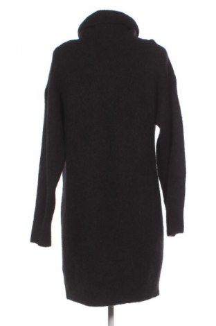 Рокля Superdry, Размер M, Цвят Черен, Цена 109,99 лв.