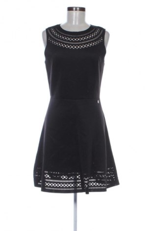 Рокля TWINSET, Размер L, Цвят Черен, Цена 96,99 лв.