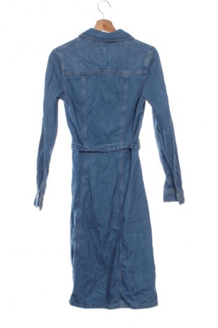 Рокля Tommy Hilfiger, Размер XS, Цвят Син, Цена 115,35 лв.