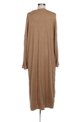 Рокля Unbranded, Размер XL, Цвят Бежов, Цена 39,15 лв.