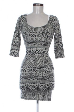 Рокля Unbranded, Размер XS, Цвят Многоцветен, Цена 39,15 лв.