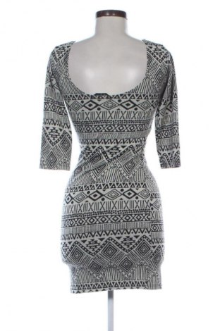 Рокля Unbranded, Размер XS, Цвят Многоцветен, Цена 39,15 лв.