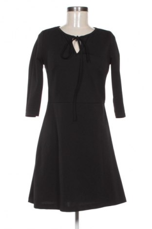 Рокля Nommo, Размер M, Цвят Черен, Цена 39,14 лв.