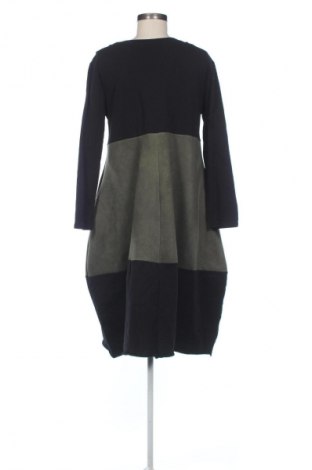 Рокля Unbranded, Размер M, Цвят Многоцветен, Цена 39,14 лв.