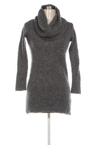 Рокля Unbranded, Размер S, Цвят Сив, Цена 20,99 лв.