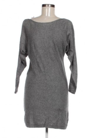 Рокля Unbranded, Размер S, Цвят Сив, Цена 39,14 лв.