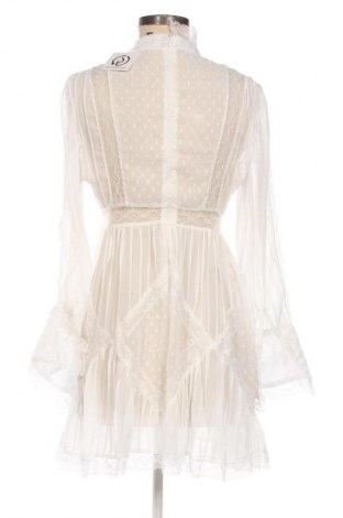 Ruha Unbranded, Méret M, Szín Fehér, Ár 13 349 Ft