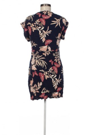 Рокля Vero Moda, Размер S, Цвят Многоцветен, Цена 23,99 лв.