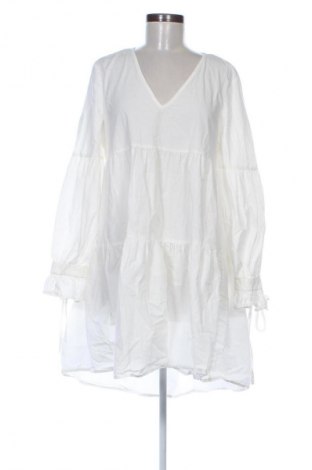 Kleid Vero Moda, Größe L, Farbe Weiß, Preis 13,82 €