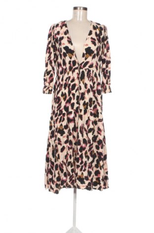 Рокля Y.A.S, Размер M, Цвят Многоцветен, Цена 72,99 лв.