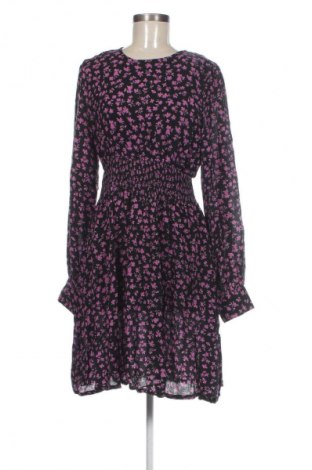 Kleid Y.A.S, Größe M, Farbe Mehrfarbig, Preis € 127,99