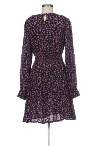 Kleid Y.A.S, Größe M, Farbe Mehrfarbig, Preis € 127,99