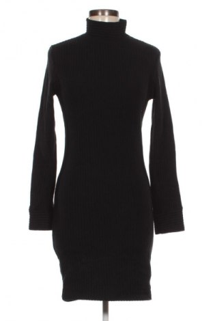 Рокля Zara, Размер M, Цвят Черен, Цена 24,99 лв.