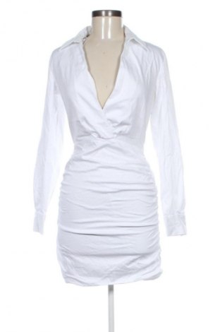 Kleid Zara, Größe XS, Farbe Weiß, Preis 31,71 €